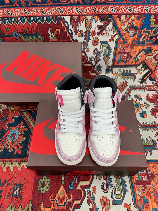 ナイキ靴背面デザイン